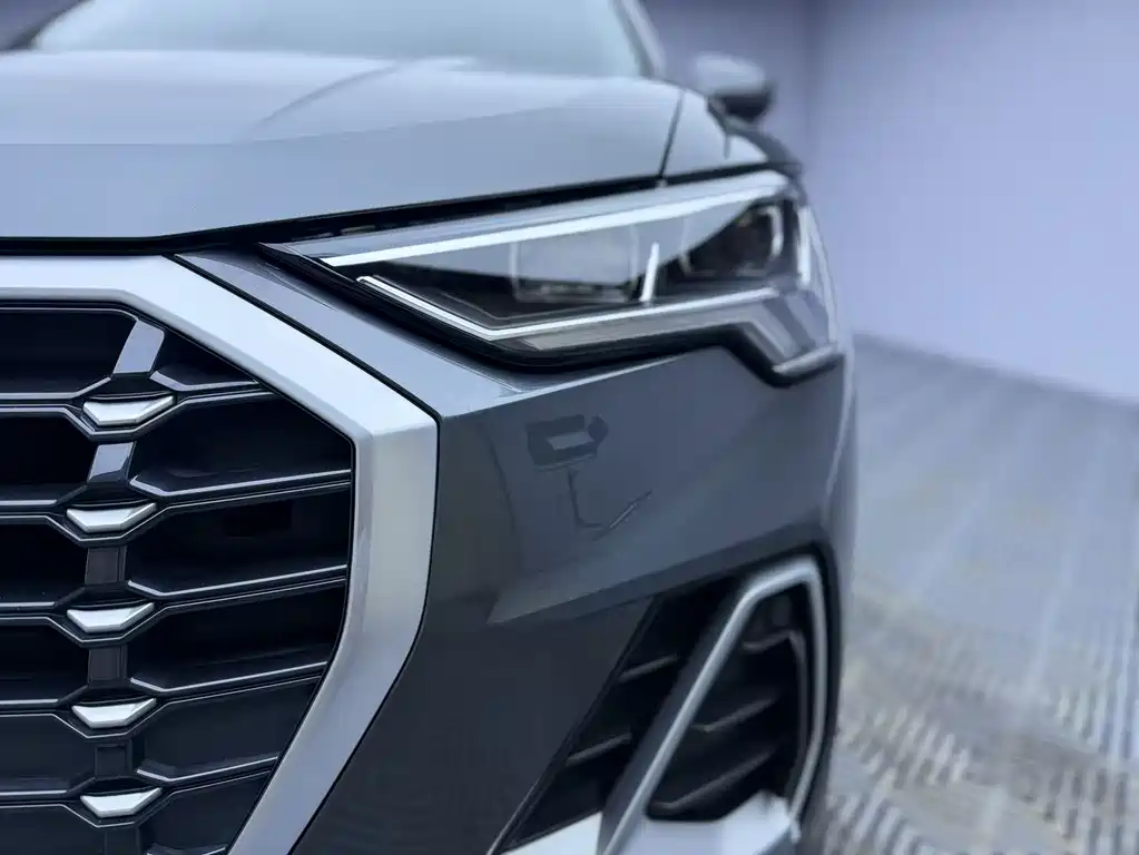 Audi Q3 — фото 4