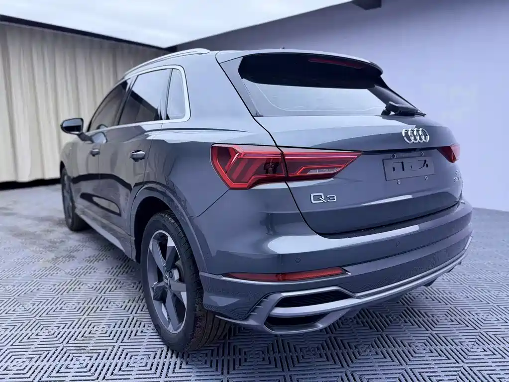 Audi Q3 — фото 9