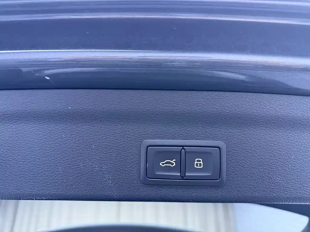 Audi Q3 — фото 10