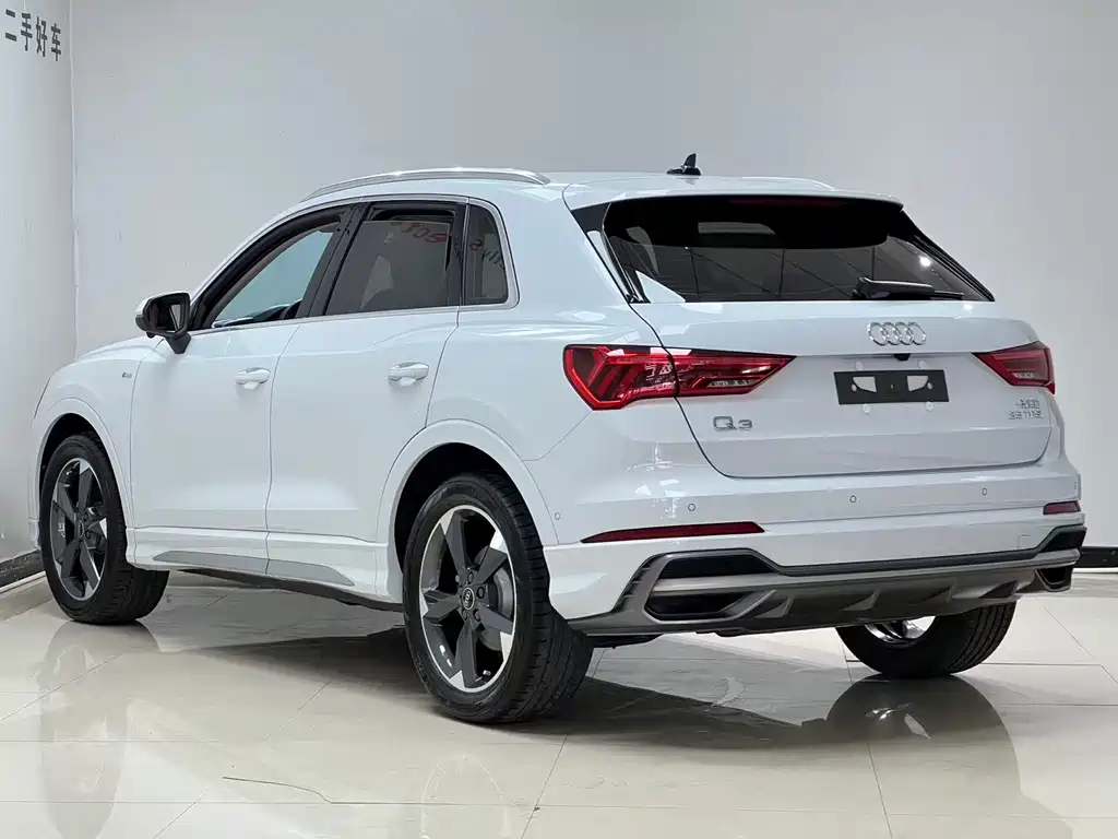 Audi Q3 — фото 6