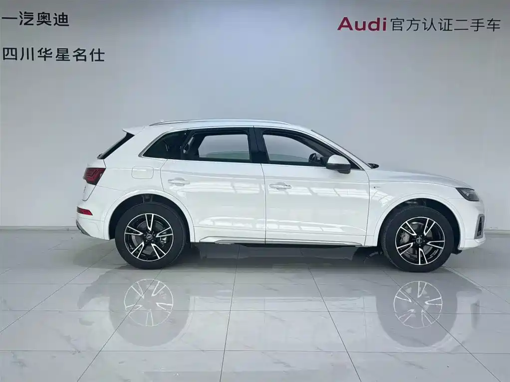Audi Q5L — фото 2