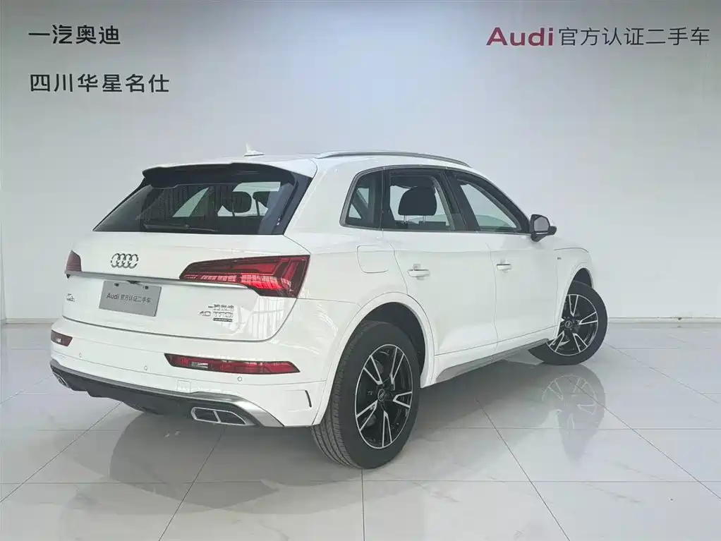 Audi Q5L — фото 3