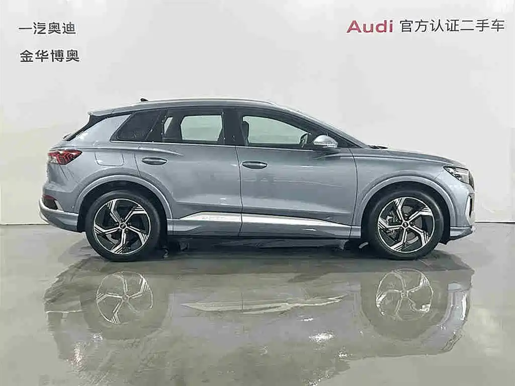 Audi Q4 e-tron — фото 3