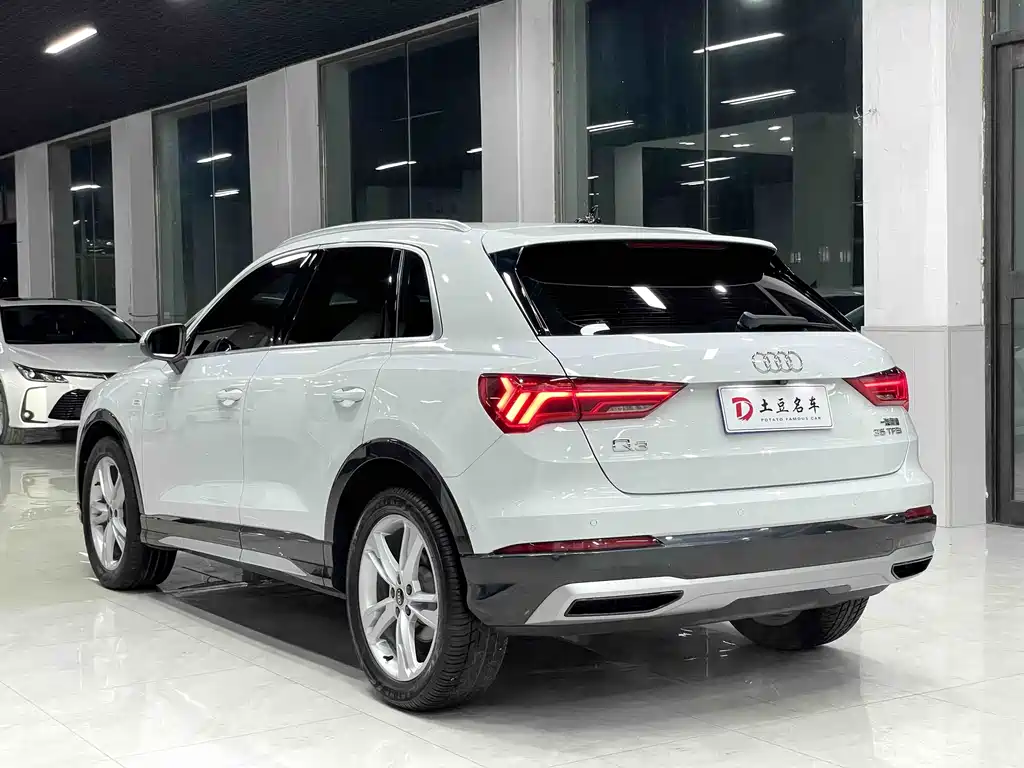 Audi Q3 — фото 6