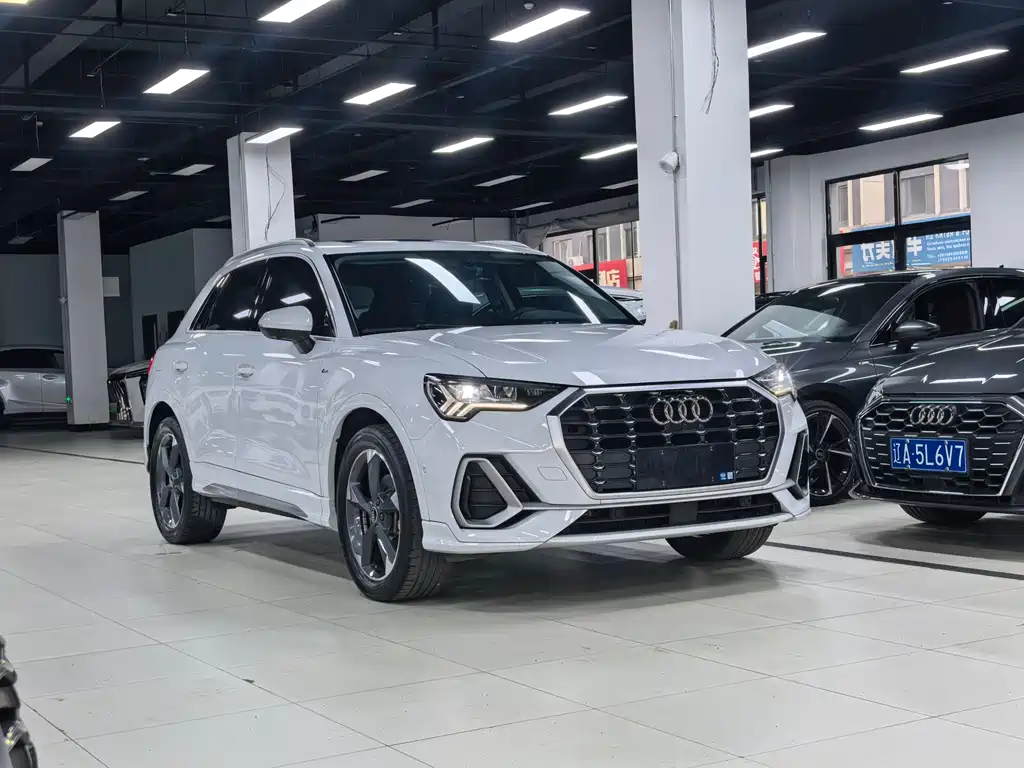 Audi Q3 — фото 3