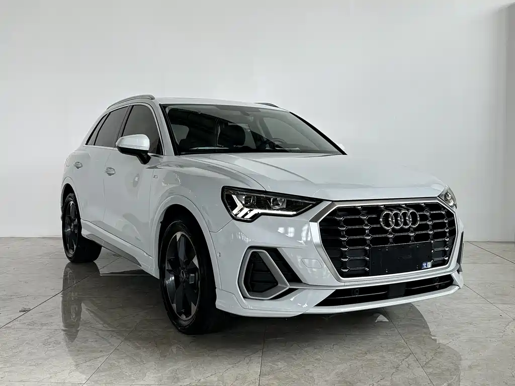 Audi Q3 — фото 3