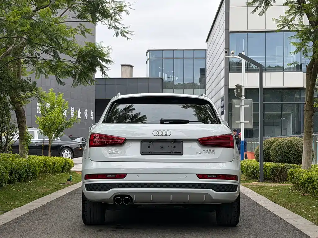 Audi Q3 — фото 4