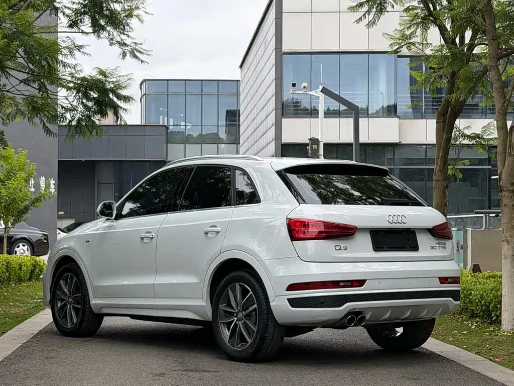 Audi Q3 — фото 5