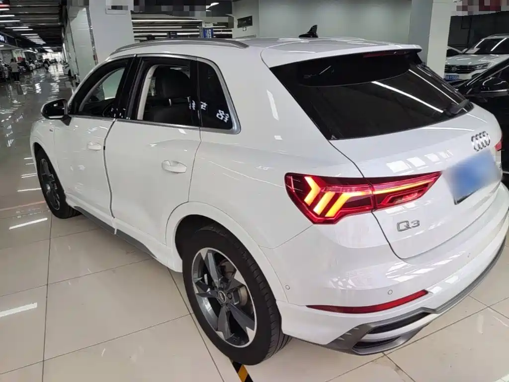 Audi Q3 — фото 5