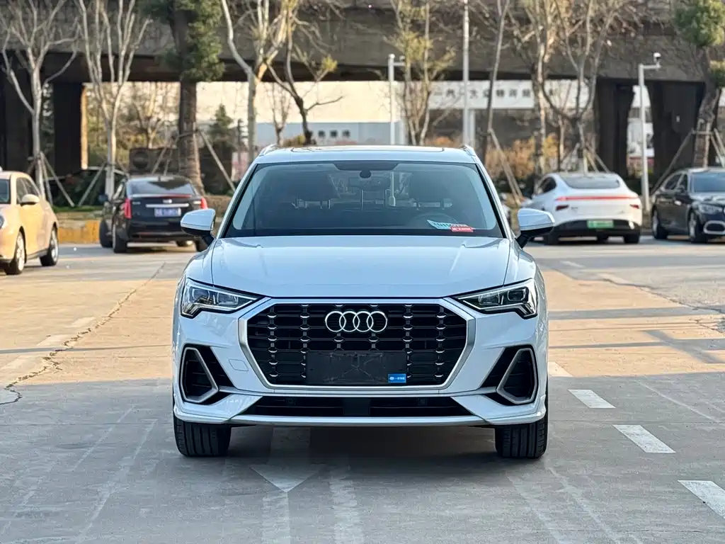 Audi Q3 — фото 2