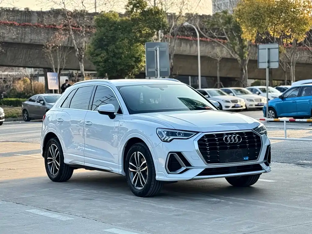 Audi Q3 — фото 3
