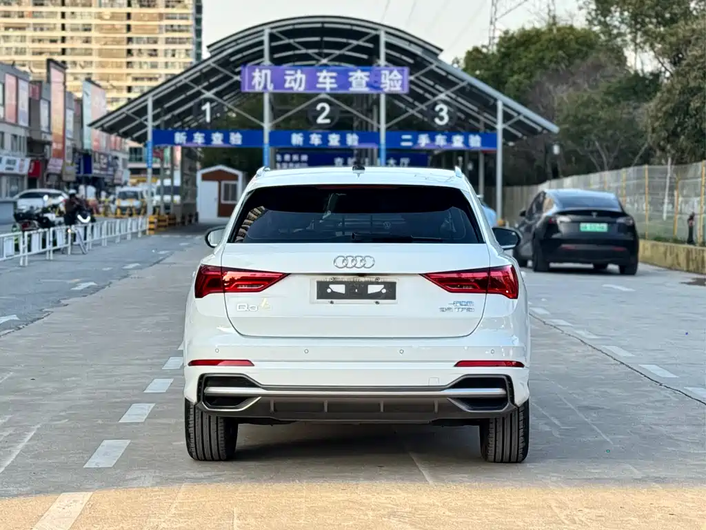 Audi Q3 — фото 5