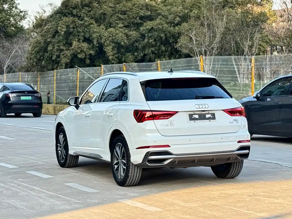 Audi Q3 — фото 6