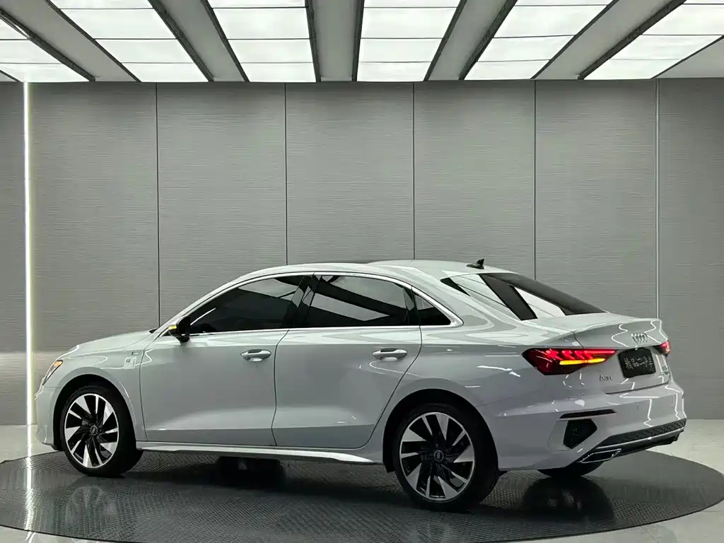 Audi A3 — фото 3