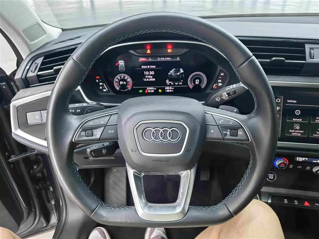 Audi Q3 — фото 13