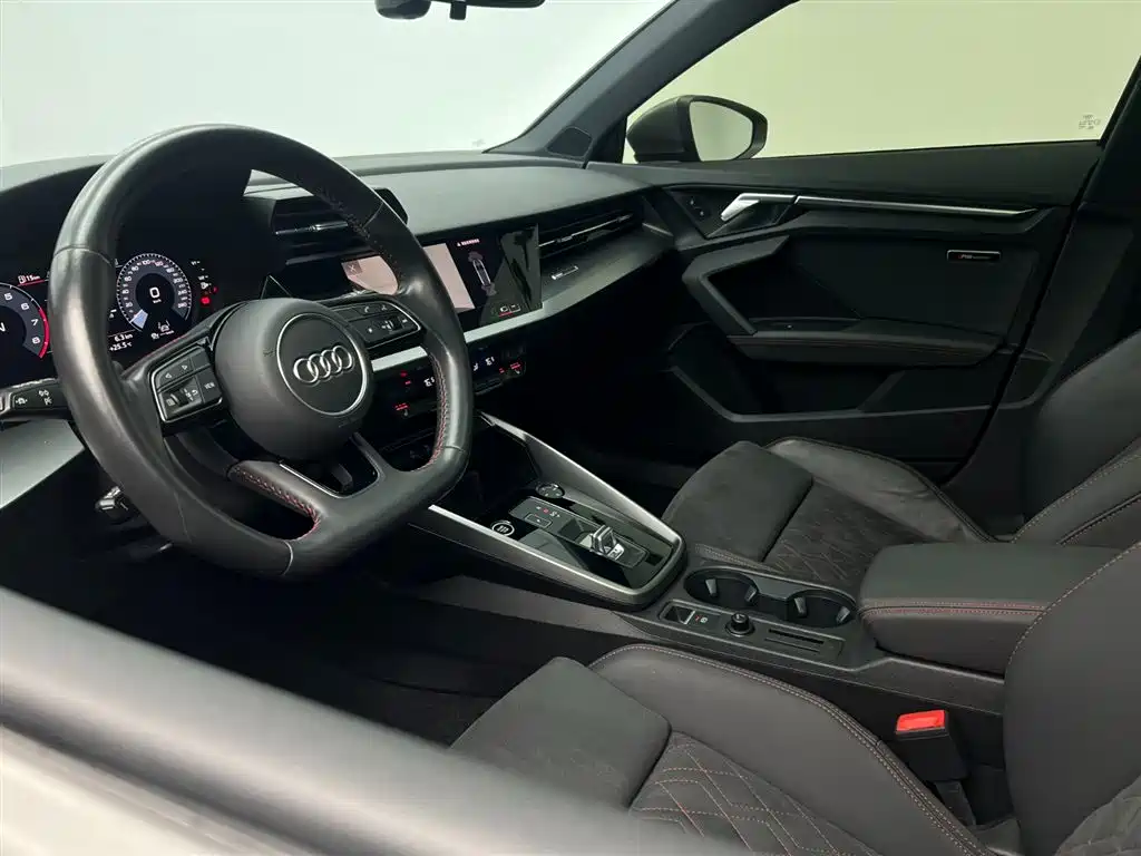 Audi A3 — фото 17