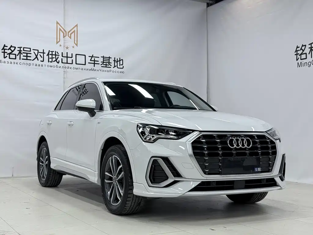 Audi Q3 — фото 3