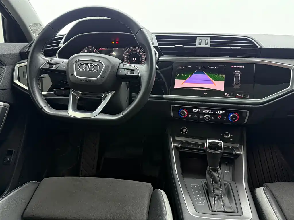 Audi Q3 — фото 9