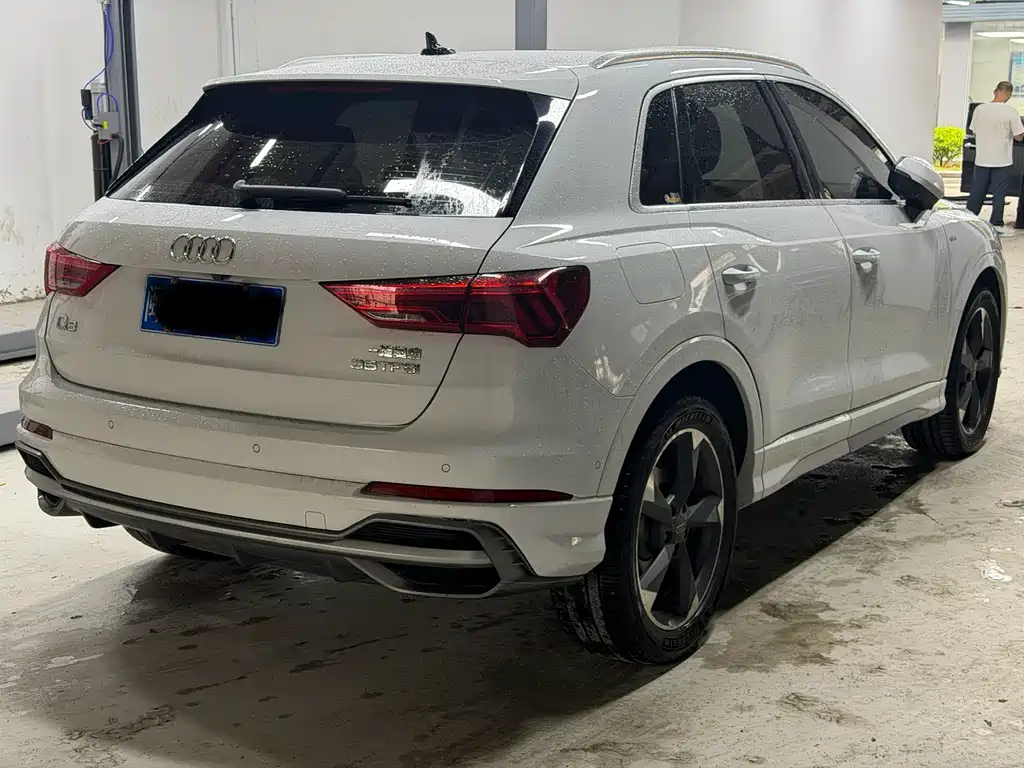 Audi Q3 — фото 7
