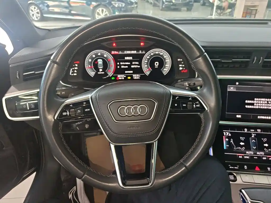 Audi A6L — фото 11