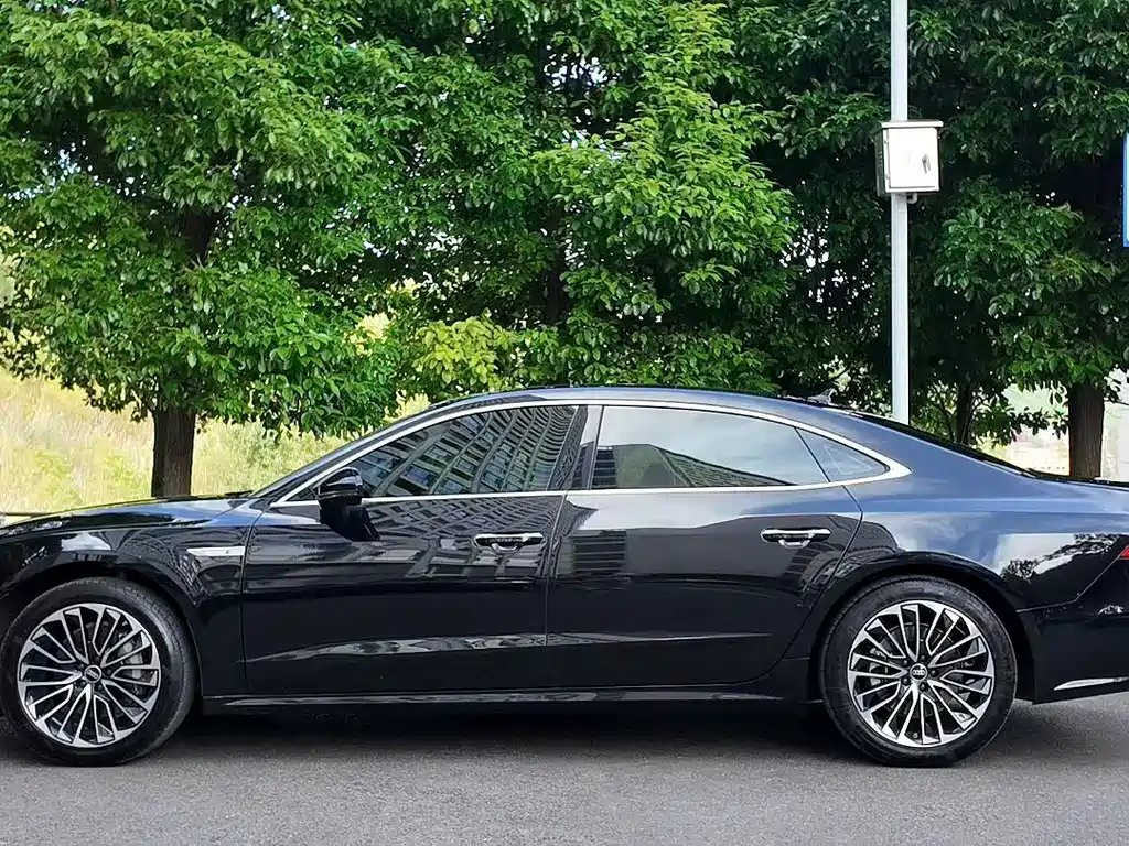 Audi A7L — фото 7
