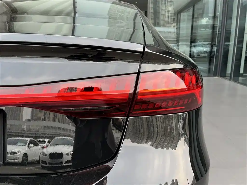 Audi A7 — фото 13
