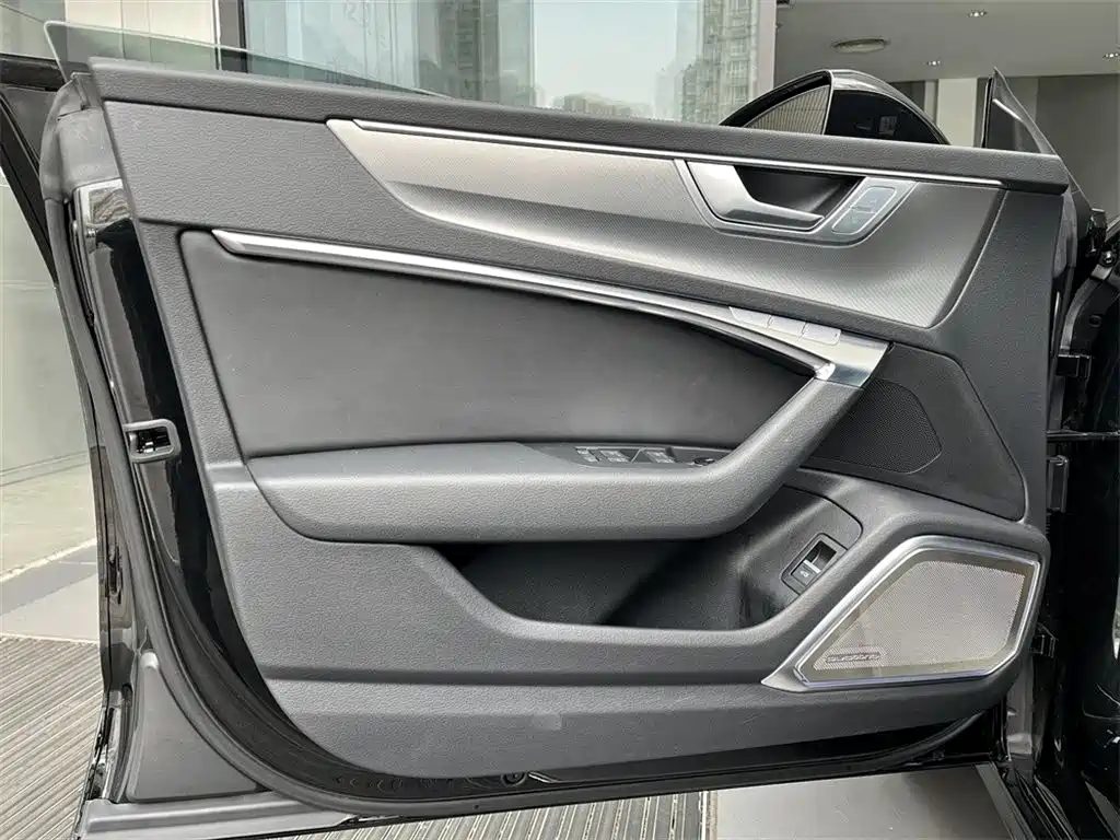 Audi A7 — фото 14