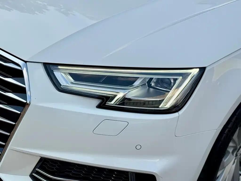 Audi A4L — фото 23