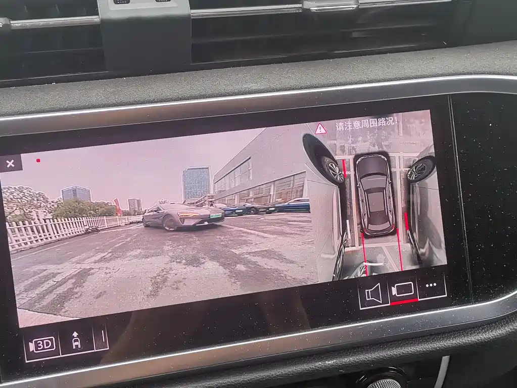 Audi Q3 — фото 7