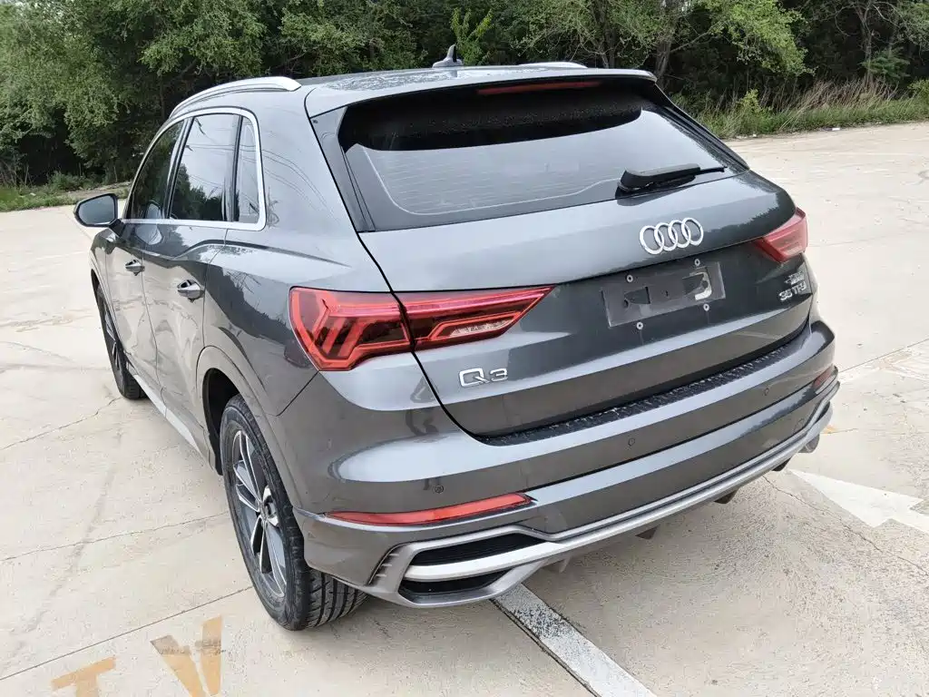Audi Q3 — фото 13