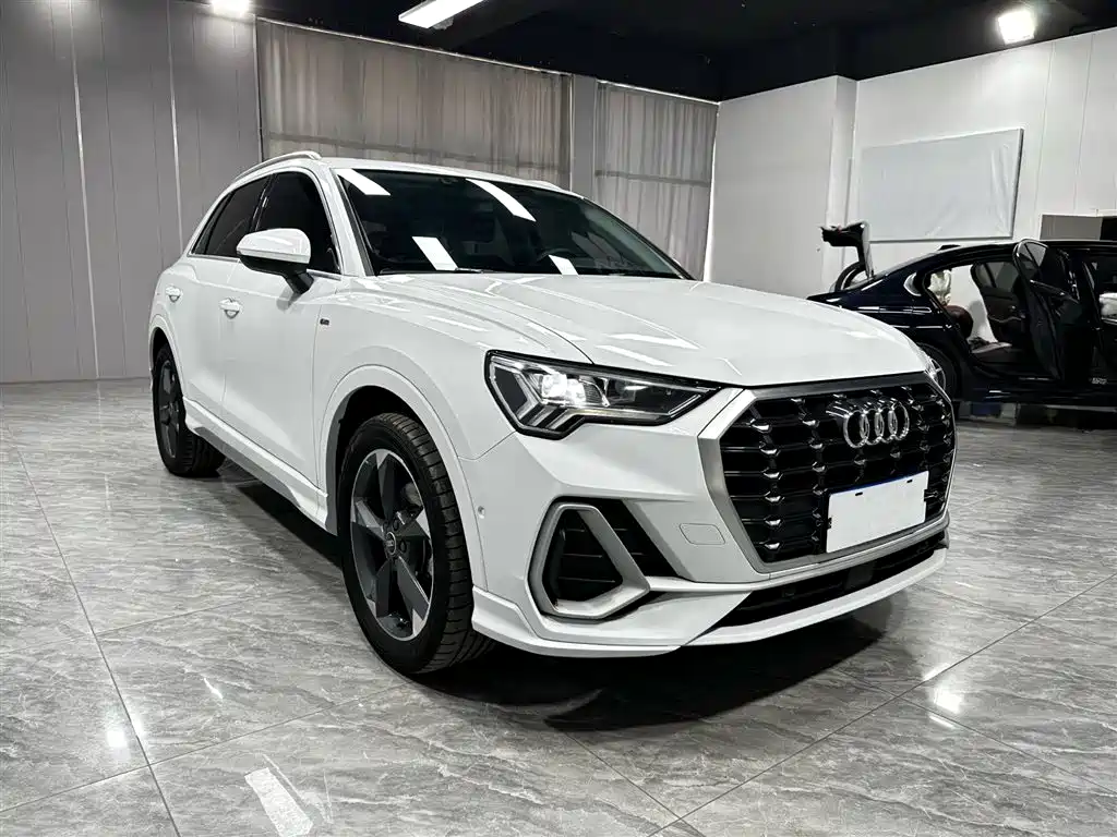 Audi Q3 — фото 3