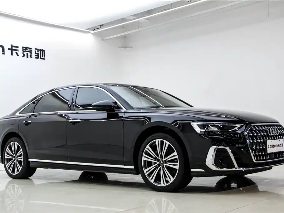 Audi A8 — фото 4