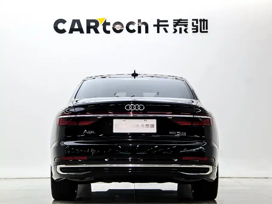 Audi A8 — фото 6