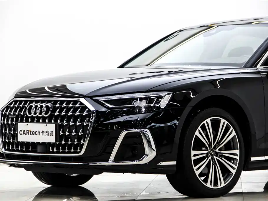Audi A8 — фото 8