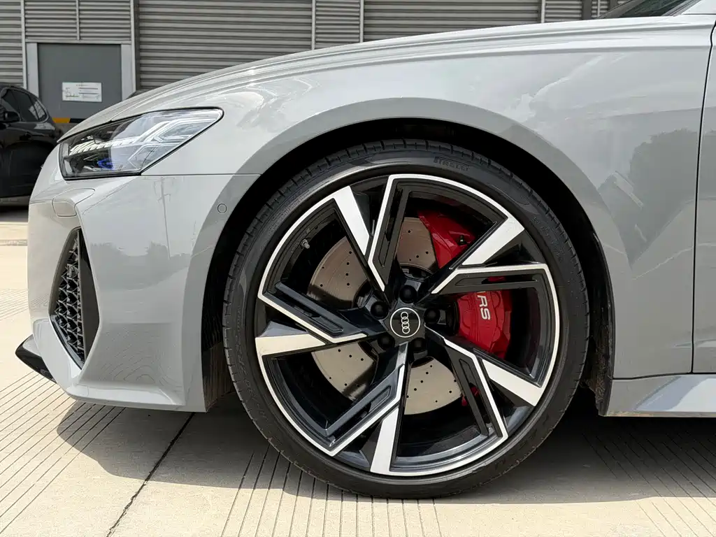 Audi RS 6 — фото 21