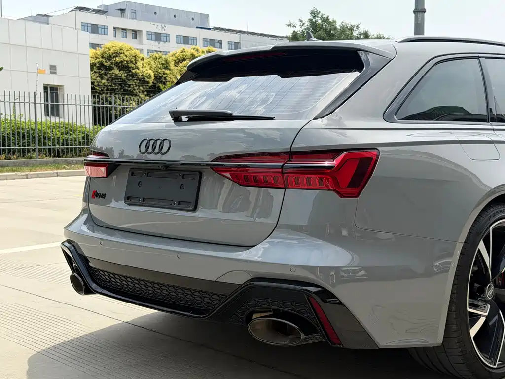 Audi RS 6 — фото 26