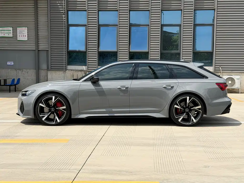 Audi RS 6 — фото 29