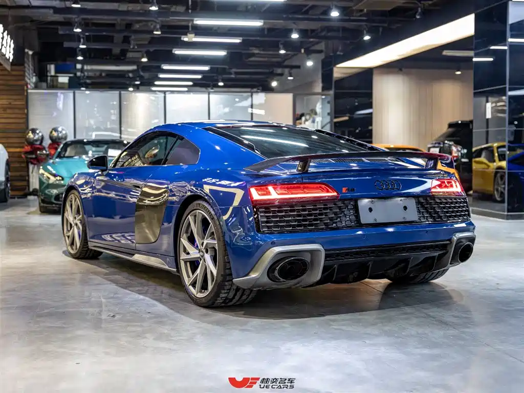 Audi R8 — фото 6