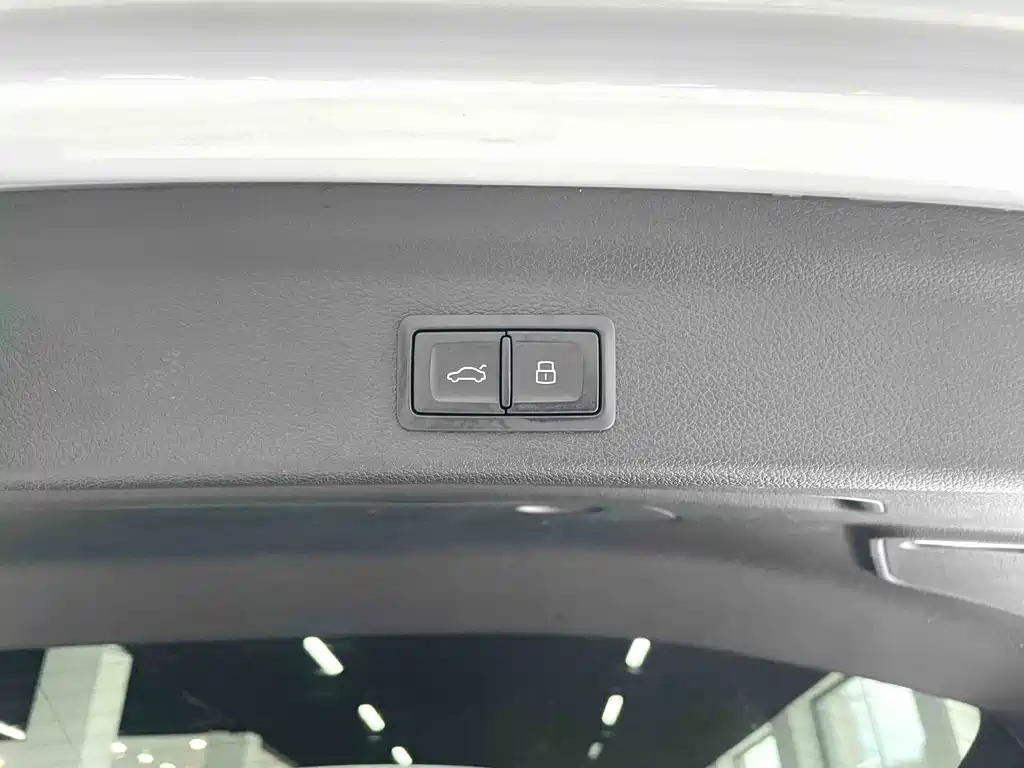 Audi Q3 — фото 17
