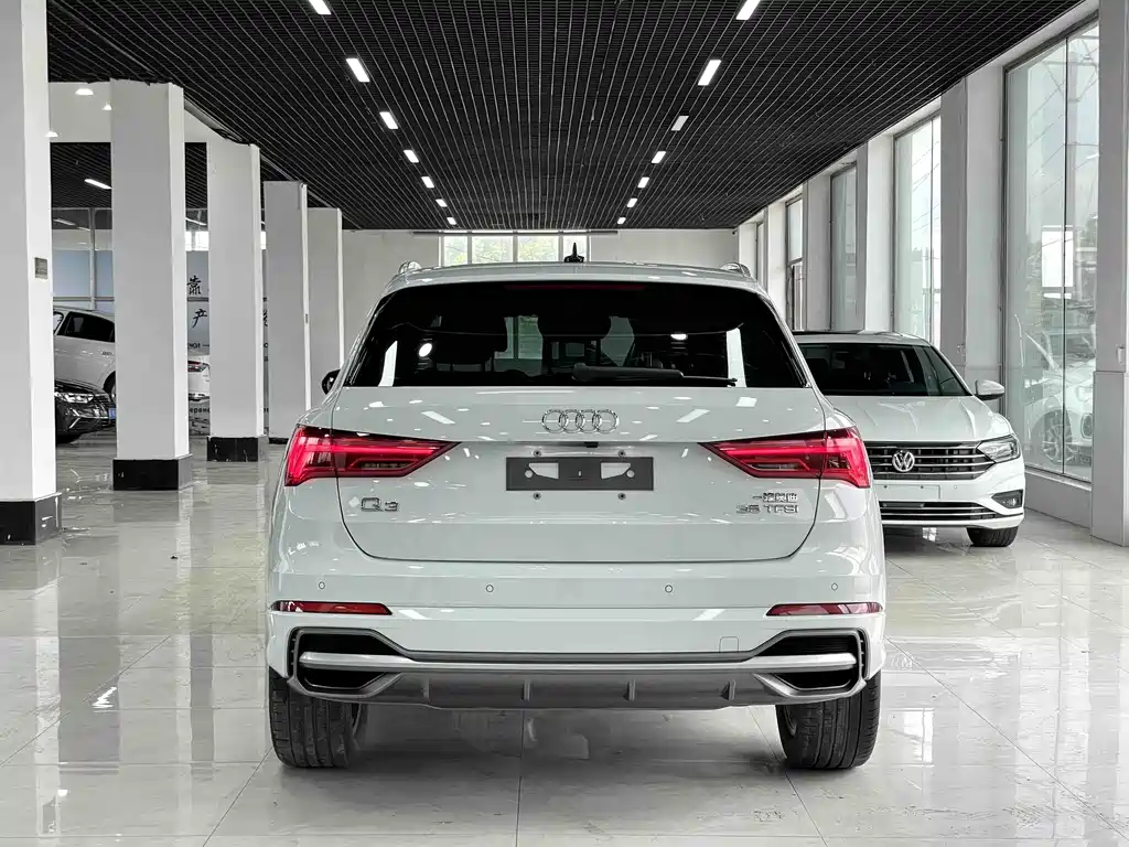 Audi Q3 — фото 5