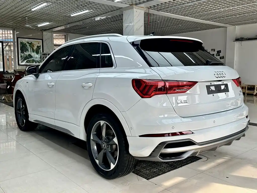 Audi Q3 — фото 6