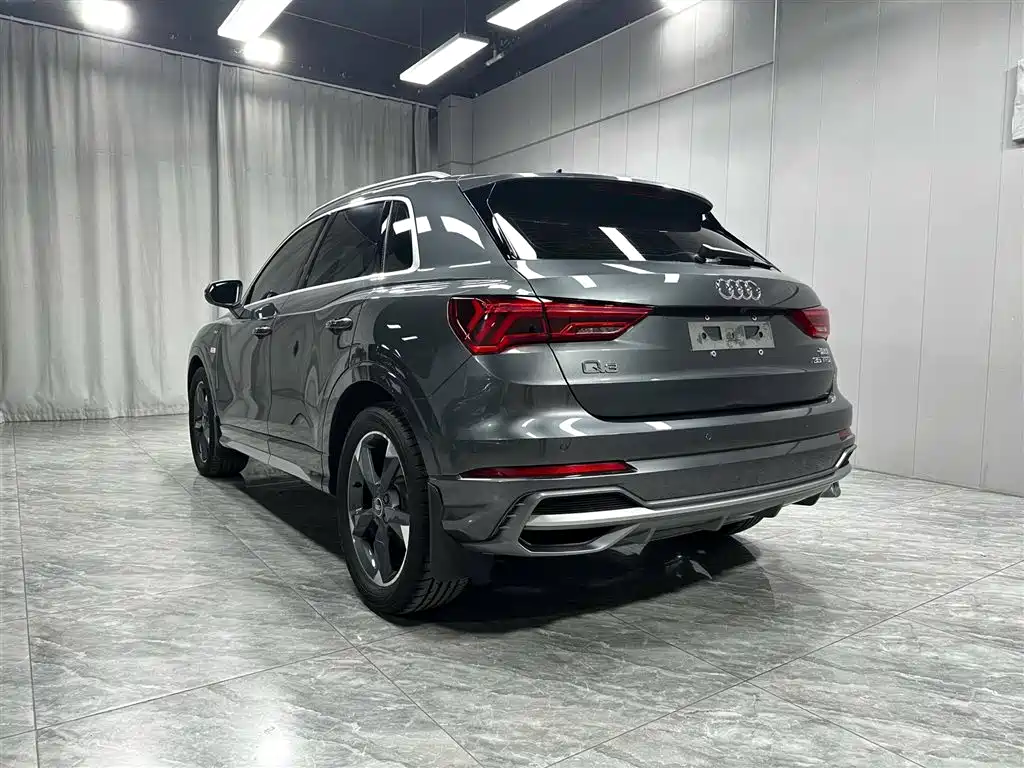 Audi Q3 — фото 6
