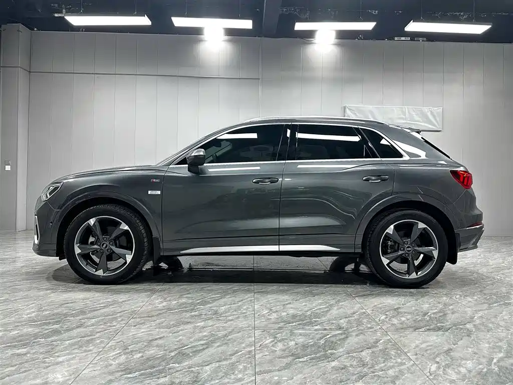 Audi Q3 — фото 9