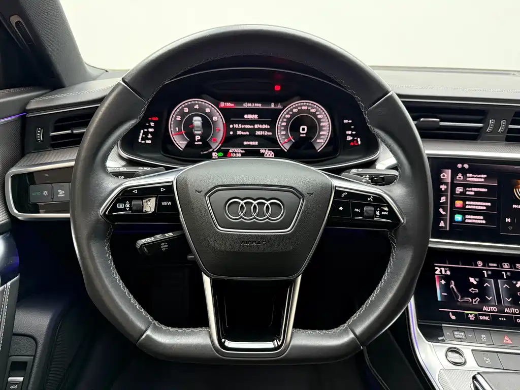 Audi A6L — фото 9