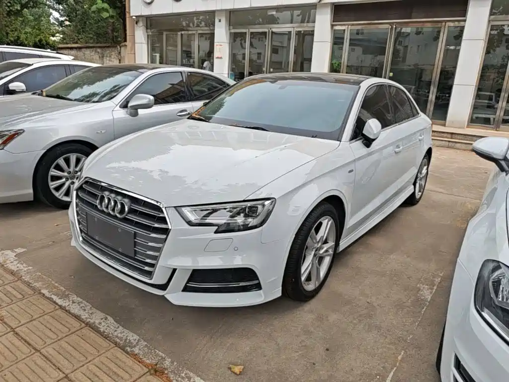 Audi A3 — фото 2