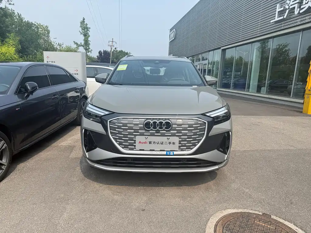 Audi Q4 e-tron — фото 3