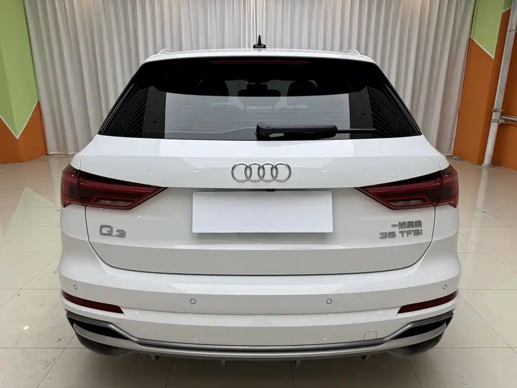 Audi Q3 — фото 13