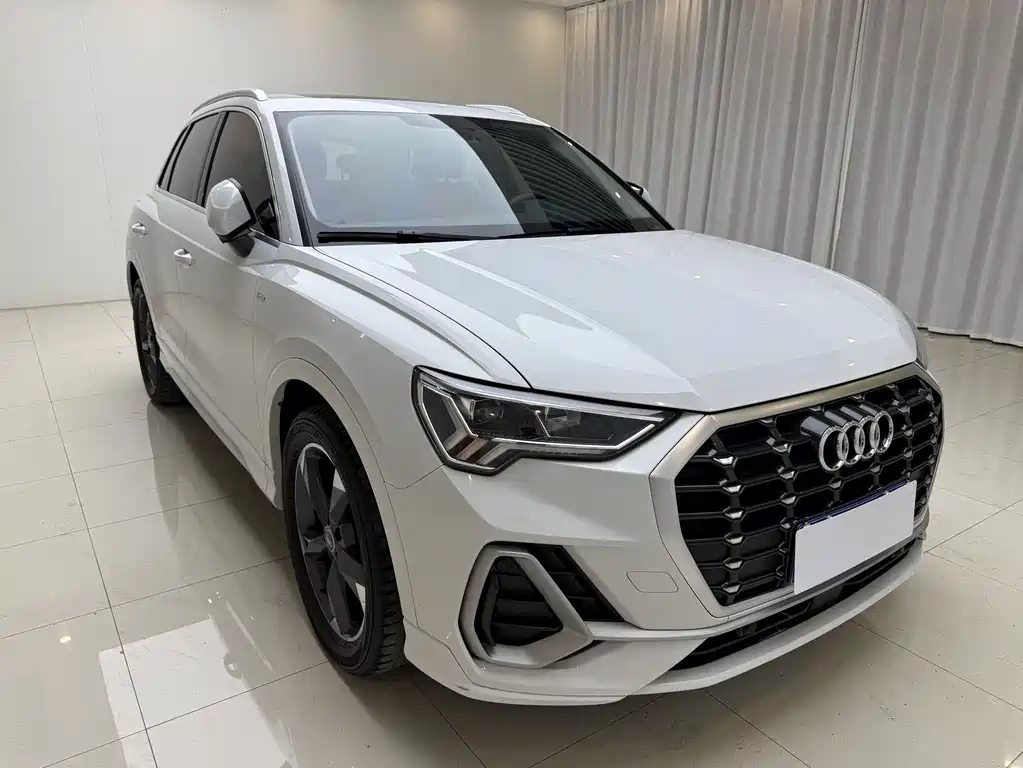 Audi Q3 — фото 3