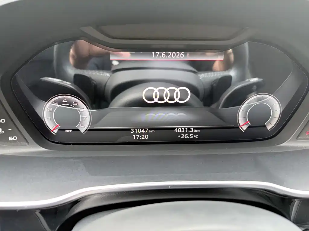 Audi Q3 — фото 10