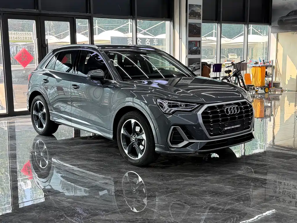 Audi Q3 — фото 3